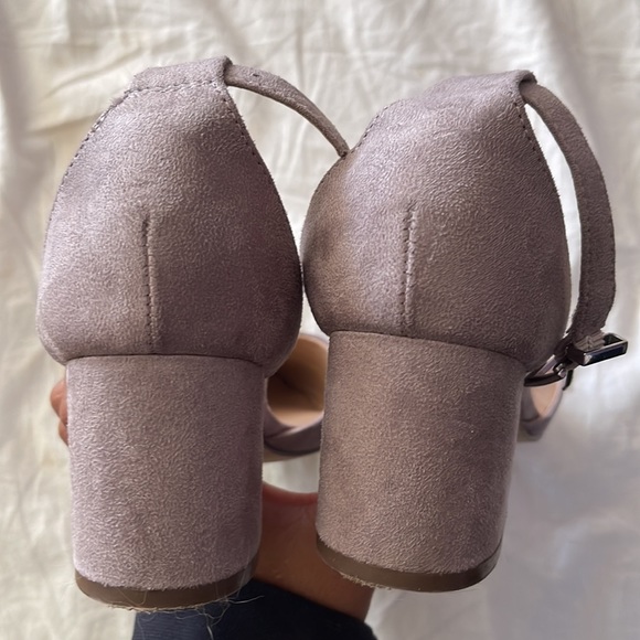 Lavender heel - Picture 3 of 4